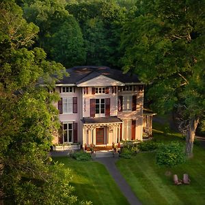 Landmark Inn